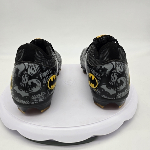Phenom Elite Shoes Men 5.5 Batman Football Cleats Velocity 2.0 main image 4